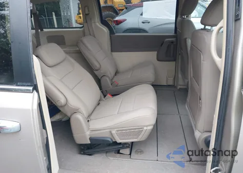 2008 Chrysler Town & Country Touring из США, поврежденный, VIN 2A8HR54P48R736379